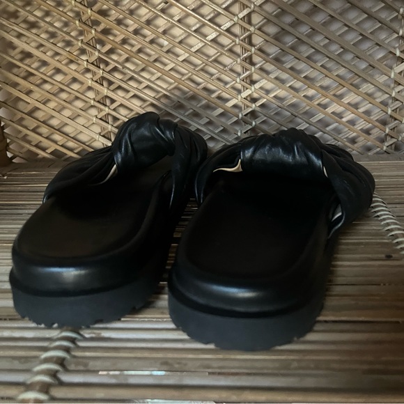 Dear Frances Tye Slide - Picture 12 of 16